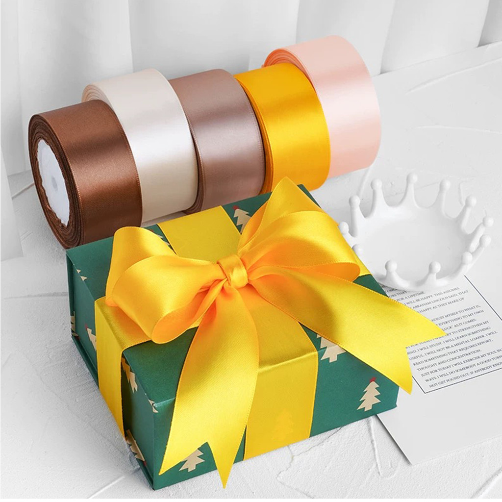 ริบบิ้นผ้าซาติน หน้ากว้าง 0.6/2.5/4 ยาว 22 หลา/ม้วน ริบบิ้นห่อของขวัญ ริบบิ้นทำโบว์ ริบบิ้นห่อเค้ก - รูปที่ 4