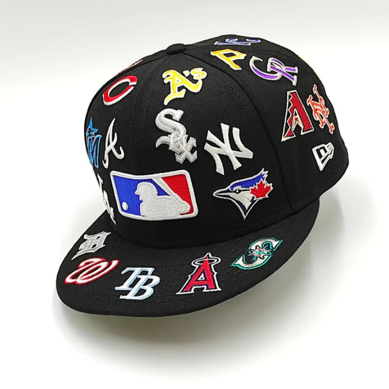 ใหม่/Era 59FIFTY ติดตั้งหมวก MLB Allover โลโก้ทีม-สีดําแฟชั่นประณีตเต็มหน้าจอผู้ชายและผู้หญิงมือปักก