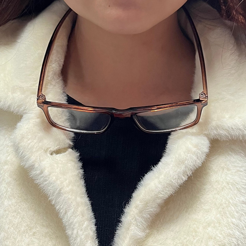 ค1121 1ชิ้น พีซี สแควร์ กรอบแม่เหล็กแขวนคอด้วยเชือกพับแว่นสายตายาวแว่นตาอ่านหนังสือ ไม่จํากัดเพศ