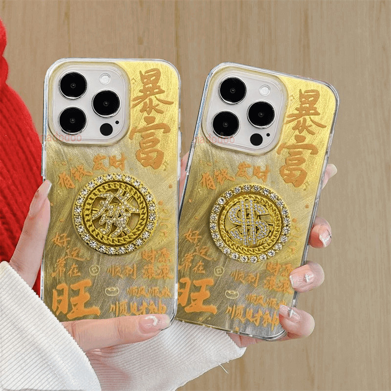 เคส for iPhone 16 15 Pro Max 14 12 13 ProMax 11 Xsmax Xr Xs X 8+ 7+ Plus 8 7 15Promax 14Promax 13Promax 11Promax 12Promax Shilai Run Money Turntable Bracket Holder Phone Case Gold Foil New Year Good Luck Back Cover YS 54