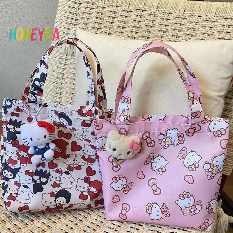 SANRIO <Honeyba>การ์ตูนSanrio Girlyกระเป๋าสะพายน่ารักhello Kitty Toteผ้าใบกระเป๋าขนาดใหญ่ความจุถุงอาหารกลางวันกระเป๋าเดินทางกระเป๋าถือของขวัญNice