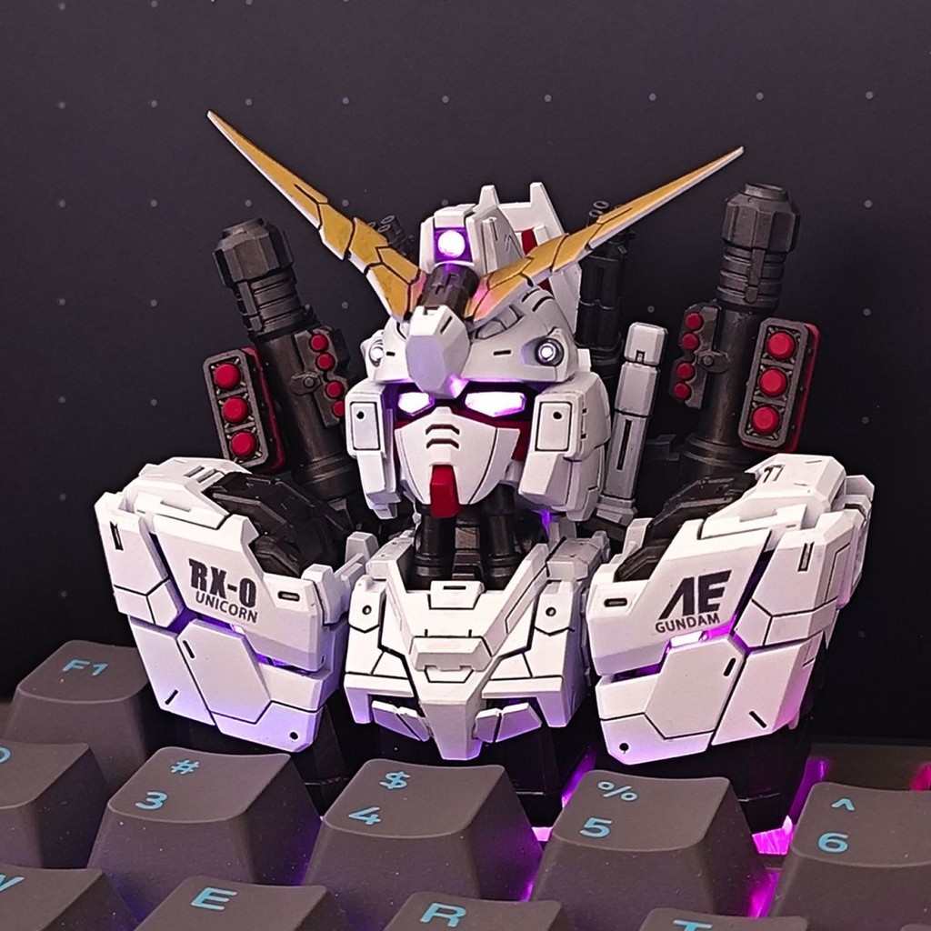 Rx-0 Unicorn Three-Key Cap Strike Freedom Gundam Button Mechanical Keyboard Deformable Light Transmission Mecha