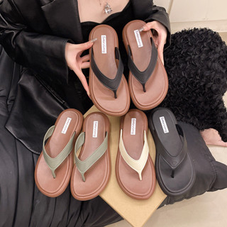 รองเท้าแตะแฟชั่นสตรี รองเท้าแตะชายหาดกลางแจ้ง กันลื่นและกันน…