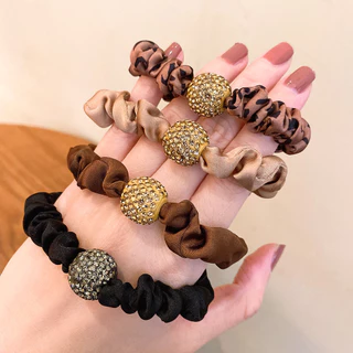 สครันชี่แหวนผมดีไซน์เสือดาว พิมพ์แถบคาดศีรษะ พร้อม.High-End Rhinestone สำหรับตกแต่งทรงผมของสาวๆ