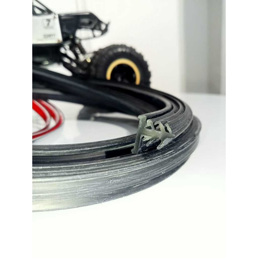 ยางบังลมตัวบนสําหรับ Nissan Terrano By Nz Auto Gallery