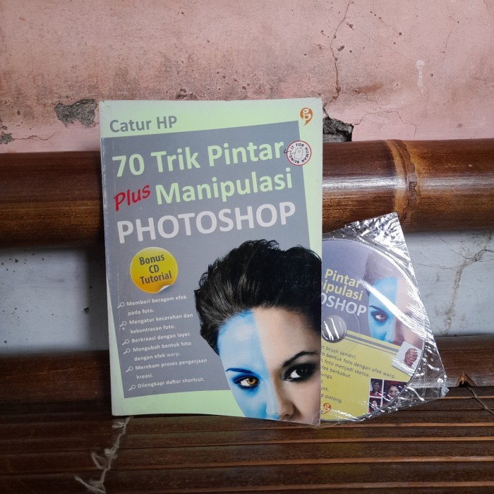 หนังสือต้นฉบับ 70 Smart Tricks Plus Photoshop Manipion Plus CD - HP Chess
