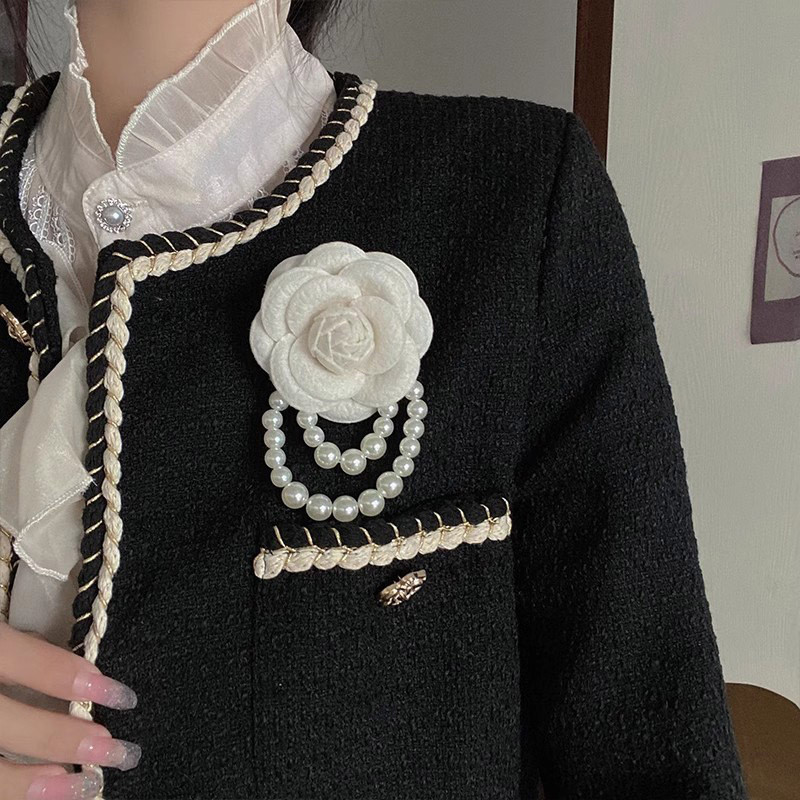 1/2/4ชิ้นวินเทจผู้หญิงสไตล์ ดอกเคมีเลีย เข็มกลัดสําหรับเข็มกลัดผู้หญิง- หลากสี หรูหราผ้าขนสัตว์ผ้าพู่เข็มกลัด - รูปที่ 2