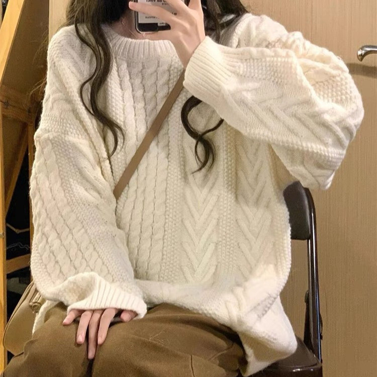 เสื้อสเวตเตอร์ถักผู้หญิงลายบิดคอกลม