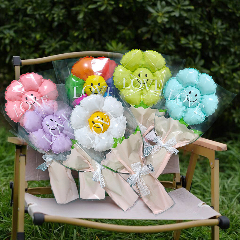 หลายสียิ้มใบหน้ามือถือลูกโป่งดอกทานตะวันของขวัญฉลองไม้ตกแต่งวาเลนไทน์