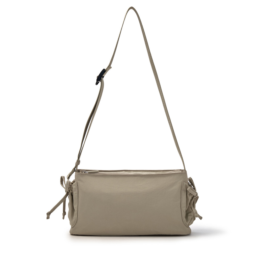 MLB กระเป๋าสะพายข้าง ยูนิเซ็กส์ Unisex Basic Gorpcore Pocket Crossbody Bag รุ่น 3ACRB035N 43SAS สีแซนด์