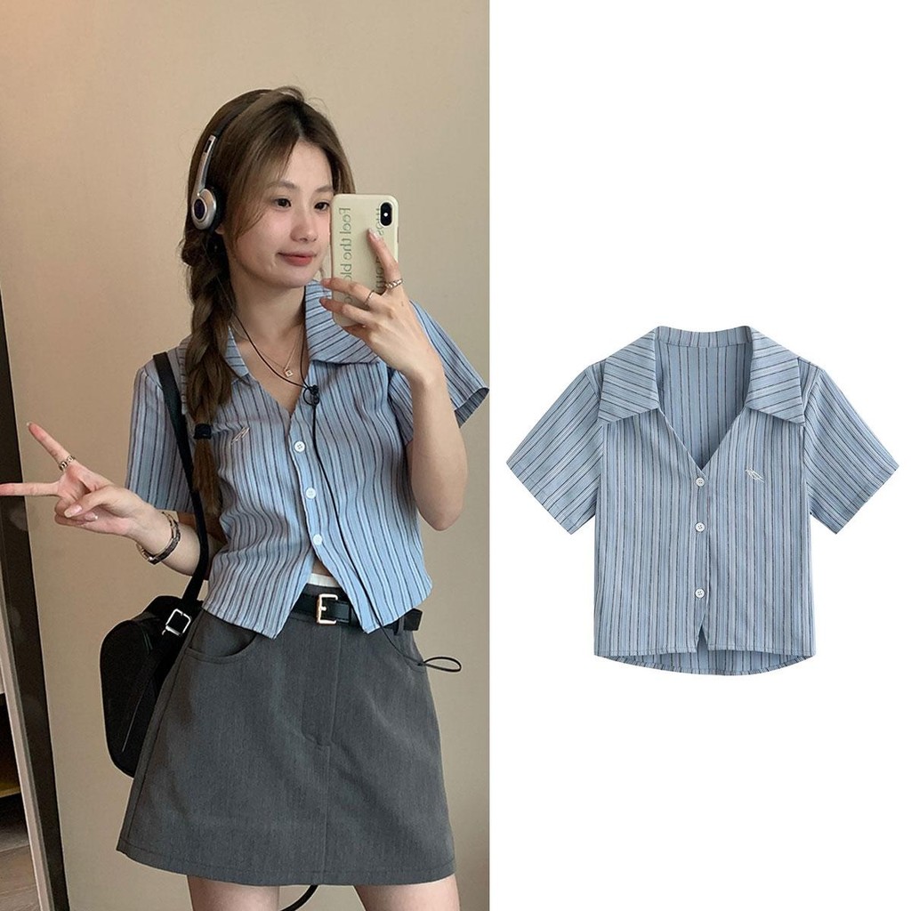 Cuites  เสื้อเชิ้ตแขนสั้น เสื้อเชิ๊ตลายทาง เข้ารูปดึงเอว  สไตล์คลาสสิก เข้ากับทุกชุด แฟชั่นฤดูใบไม้ผลิ  W577