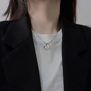สร้อยคอจี้หัวใจสไตล์หวานสำหรับผู้หญิงสร้อยคอโซ่เงินเครื่องประดับแฟชั่นNecklaces
