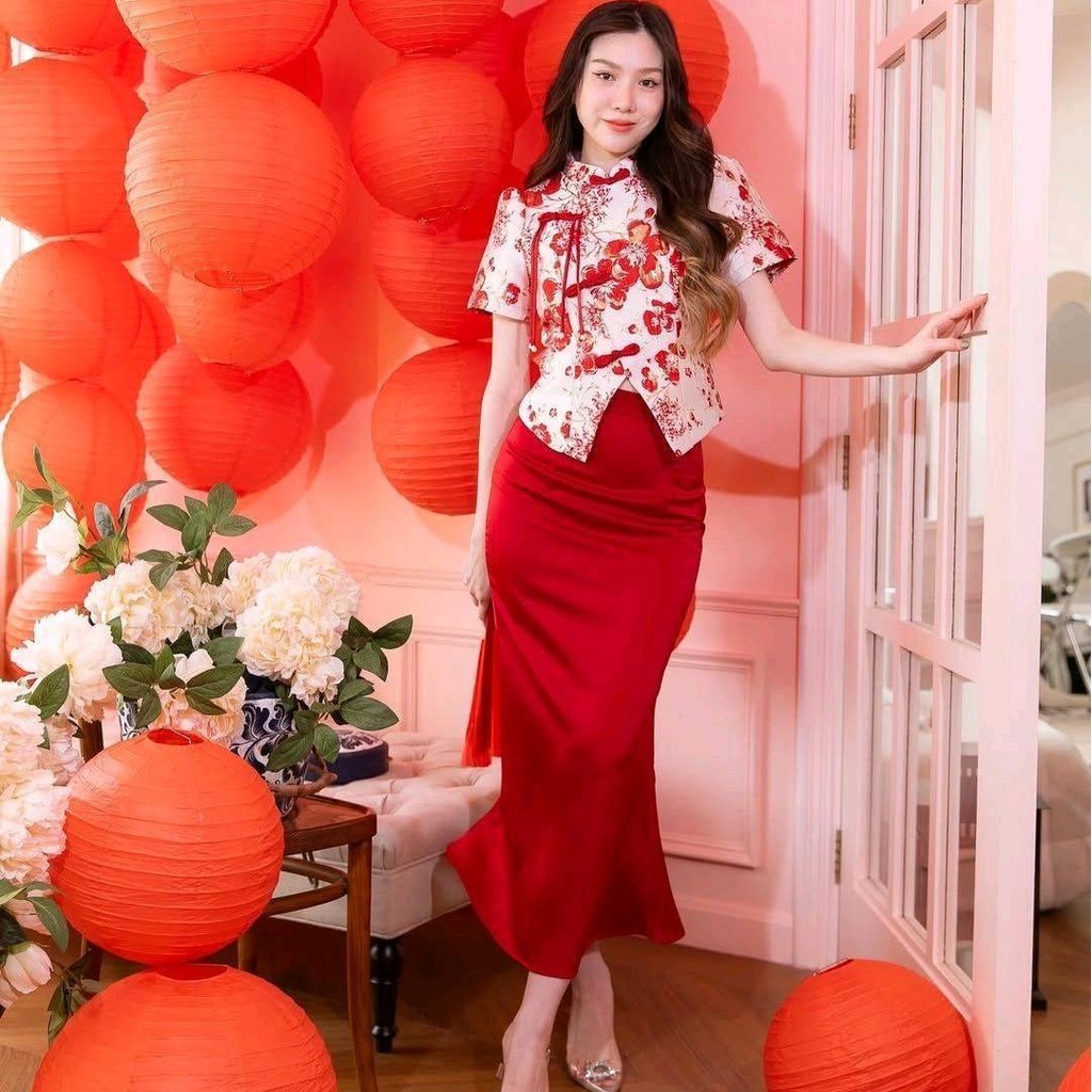 (พร้อมส่ง) camellia4 ชุดSetเสื้อคอจีนผ้าทอลายดอกไม้แต่งกระดุมพู่ๆ ตรุษจีน2025 สวยแพง
