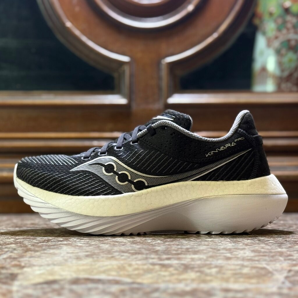 รองเท้าวิ่ง Saucony Kinvara PRO ‘BLACK’ (M9.5US)