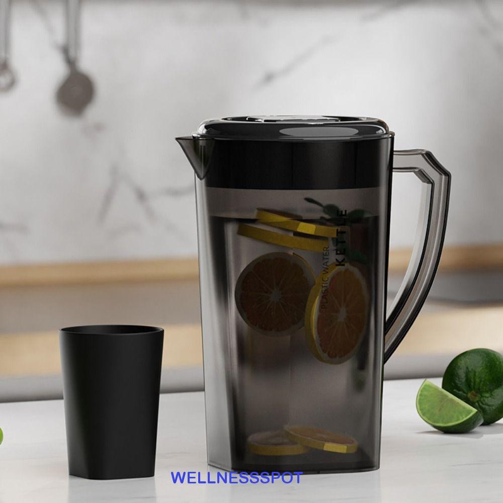 Wellnessspot กาต้มน้ําเย็น เหยือกความจุขนาดใหญ่ 1.3/2/3L เหยือกน้ําผลไม้ทนความร้อนพลาสติกทนความร้อนในครัวเรือน ร้านชานม