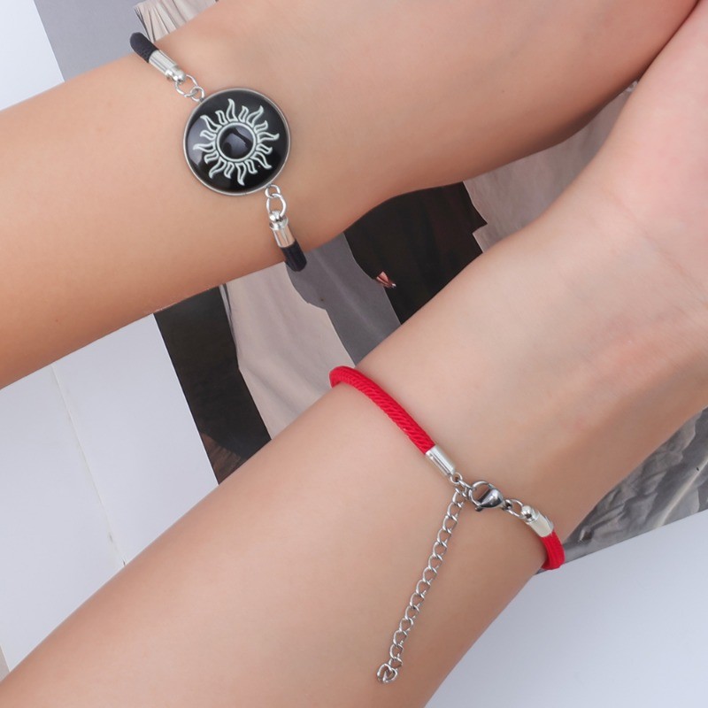 2 ชิ้น/เซ็ตสแตนเลสคู่สร้อยข้อมือผู้หญิงผู้ชายคนรัก Luminous Sun Moon Handmade ทอเชือกปรับสร้อยข้อมือมิตรภาพแฟน Party เครื่องประดับของขวัญ - รูปที่ 3
