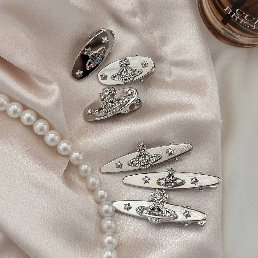 กิ๊บดาวเคราะห์โลหะเงิน Rhinestones ดาวเสาร์ Duckbill คลิป