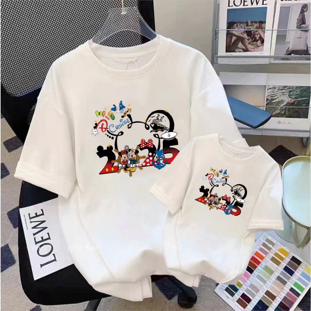 ปีใหม่ 2025 เสื้อจับคู่ครอบครัว เสื้อสูทสำหรับคู่รัก มินามิจิ ดิสนีย์แลนด์ เสื้อสตรี Disney