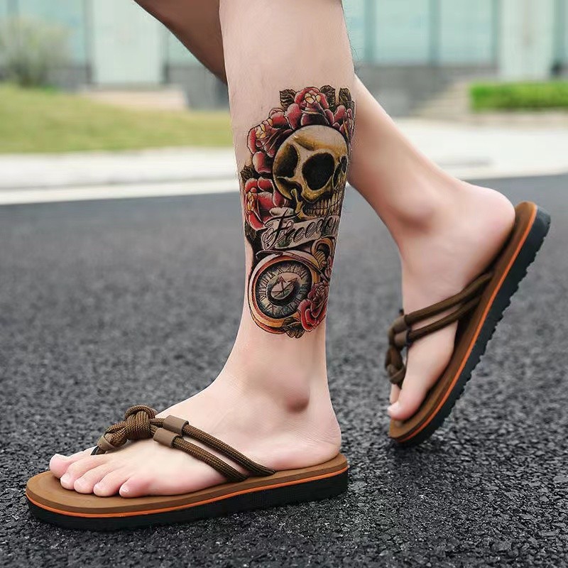 ผู้ชาย Retro Flip-Flops ที่ไม่ซ้ํากันอินเทรนด์กลางแจ้ง Flip-Flops ยางแต่เพียงผู้เดียวสวมใส่กันลื่น @