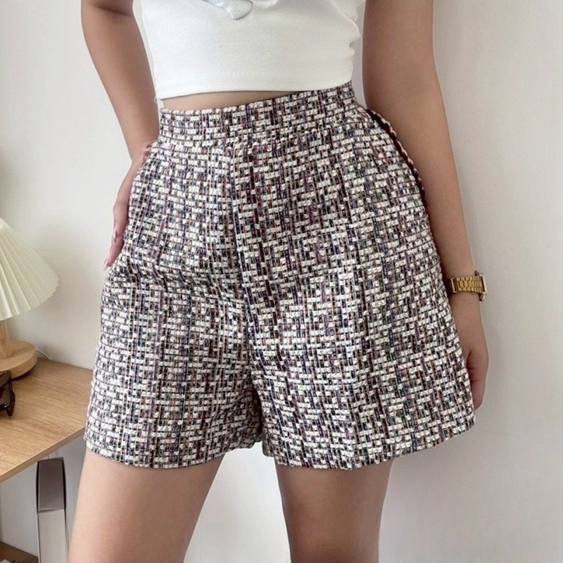 Chic พร้อมส่ง กางเกงขาสั้น งานผ้าทวิต เอวสม็อคหลัง แบบเรียบง่าย สไตล์เกาหลี แต่งลวดลายทวิต น่ารักมาก สำหรับสาวหวาน