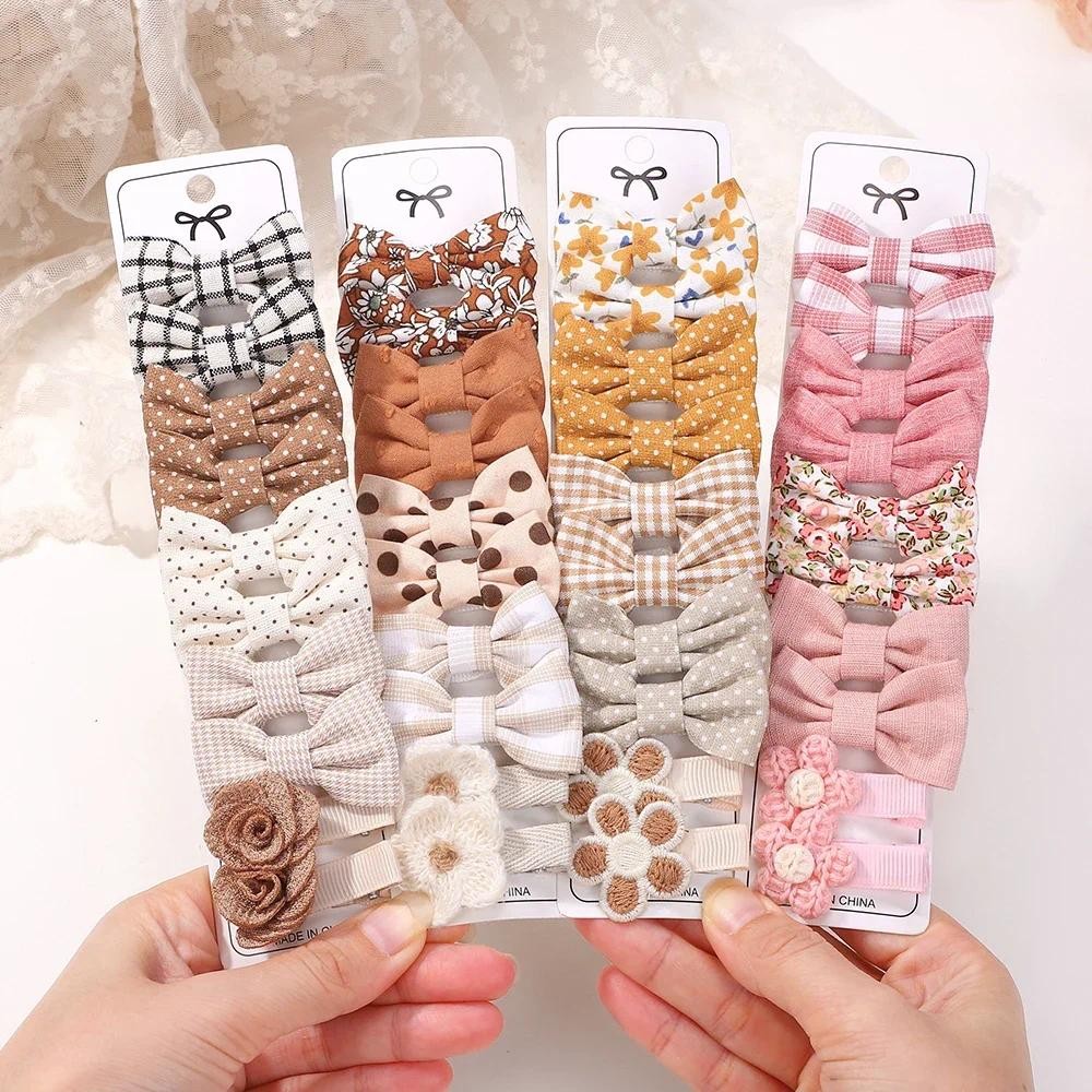 20 ชิ้น/เซ็ตน่ารักเด็ก Bows กิ๊บติดผมสําหรับสาว Barrette Boutique Full Coverage ผ้าเด็ก Headwear เด็กอุปกรณ์เสริมผม