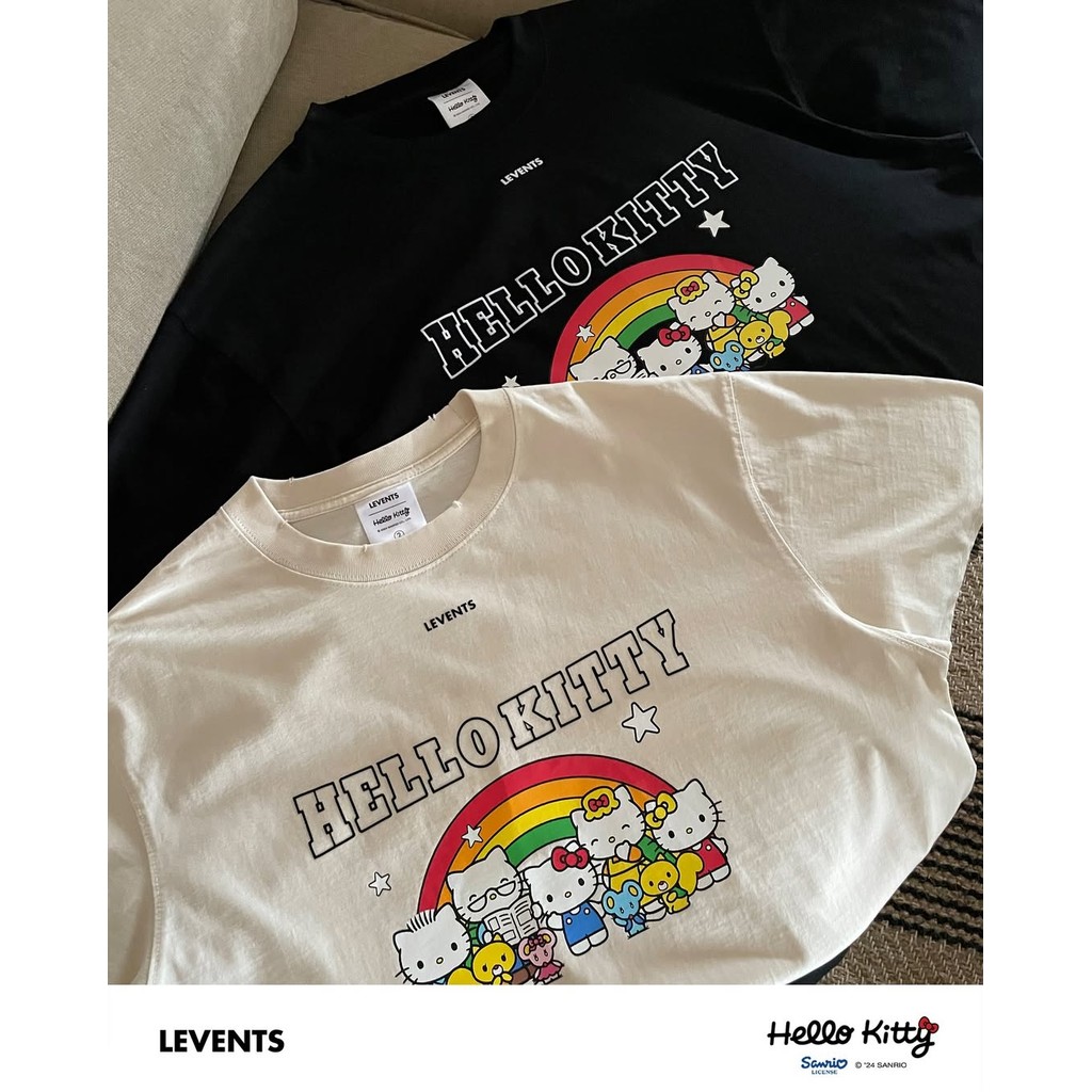 LEVENTS x Hello Kitty l Rainbow Semi-Oversize Tee (สีดํา,สีแทน)