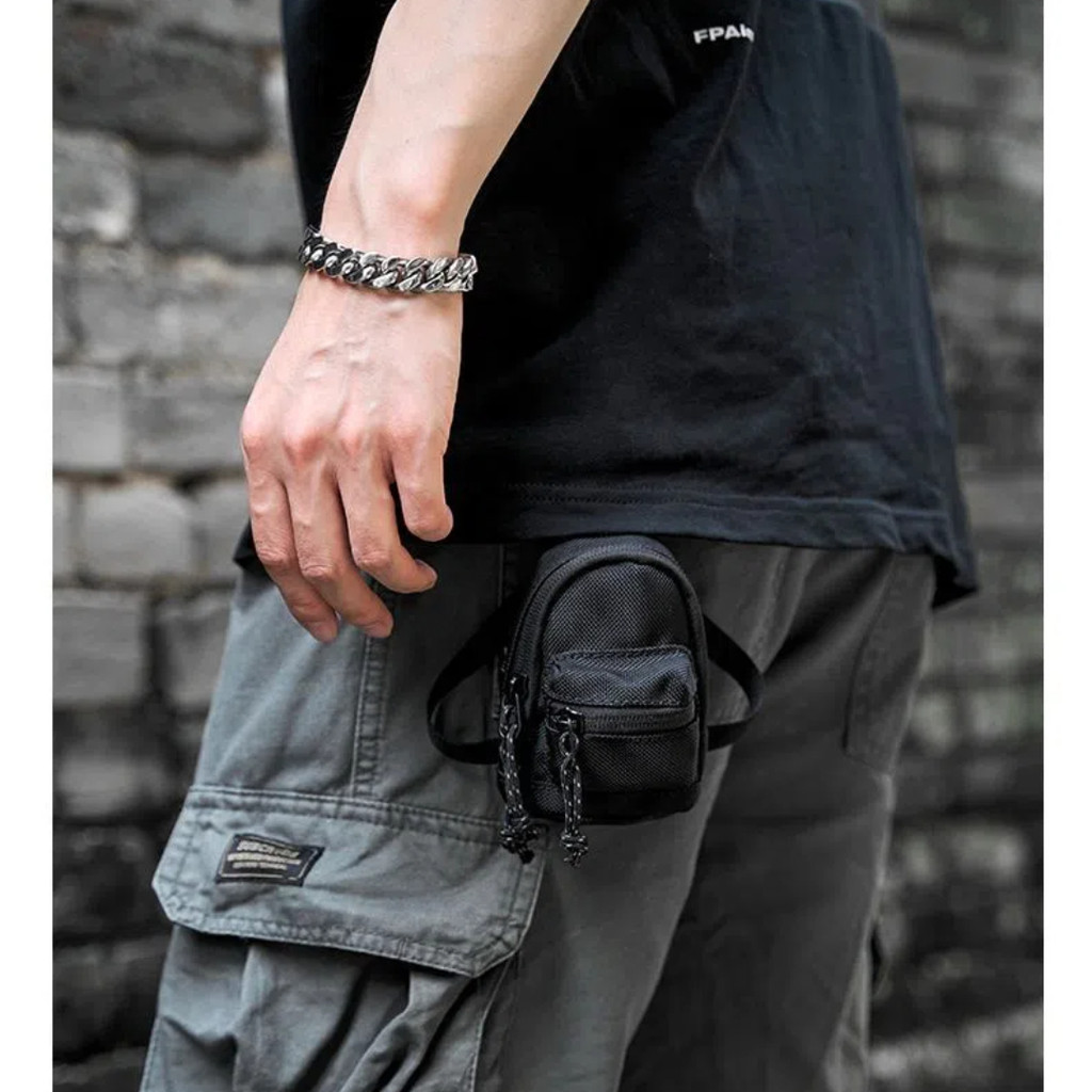ใหม่ Mini หูฟังกระเป๋า All-Match คู่แฟชั่นที่ไม่ซ้ํากัน Street สวมใส่ผู้ชายจี้กระเป๋ามินิ Messenger