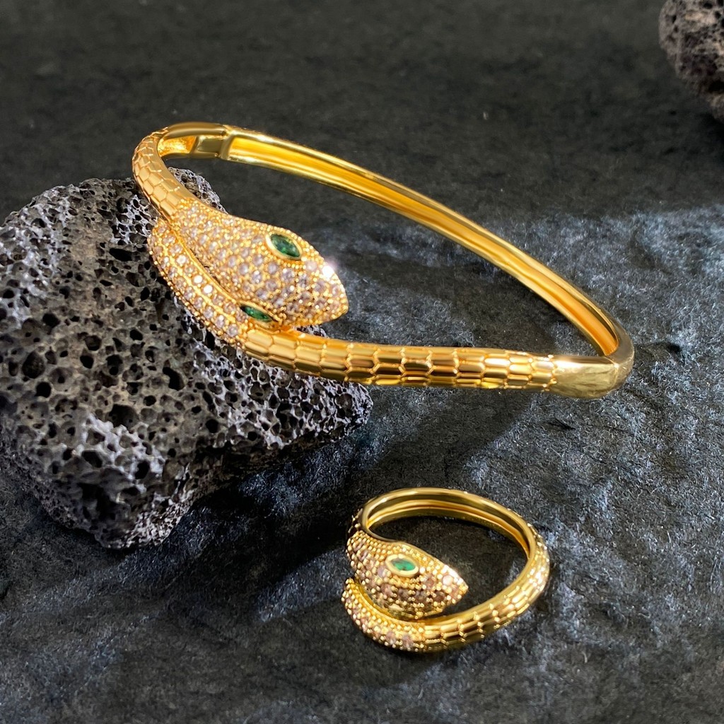 Smug _ lady สไตล์ใหม่ขายร้อน Micro-Inlaid Zircon สร้อยข้อมืองูทองแหวนสร้อยข้อมือชุดยุโรปสไตล์อเมริกันแฟชั่นอุปกรณ์เสริม
