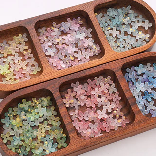 ลูกปัดดอกไม้ 4 กลีบอะครีลิคใส 9mm 80 ชิ้น/แพ็ค สำหรับ DIY งานเครื่องประดับทำต่างหู
