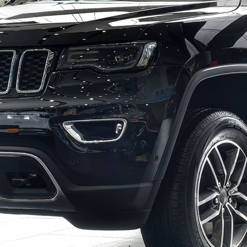 Niki 5ZM55SZ0AA 68261710AA สําหรับ 2016-2020 เปลี่ยนไฟตัดหมอก Bezel