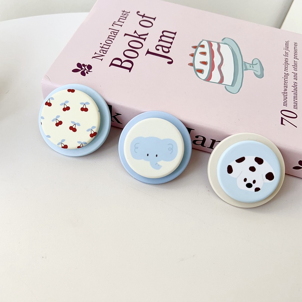 ทรงกลม Magnetic Attraction การ์ตูนตุ๊กตาหมี Pingu Hello Kitty สัตว์ผู้ถือโทรศัพท์ Creative Kickstand สําหรับ Naked โทรศัพท์มือถือ Magsafe กรณีพับ Anti-drop PC Bracket - รูปที่ 4