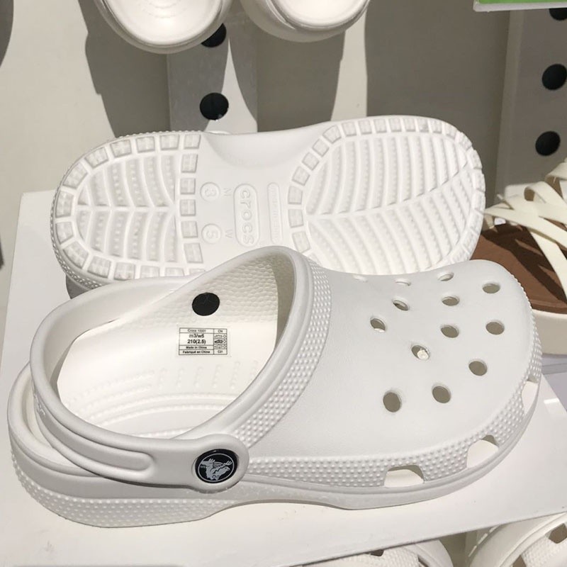 รองเท้า Classic Crocs Clog หิ้วนอก ถูกกว่า Slippers for men and women non-slip beach shoes