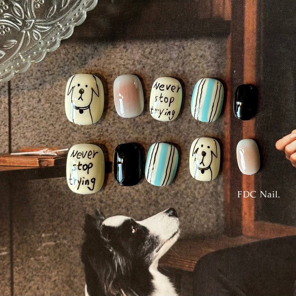 HANDMADEPress On Nails ชุดปลอมแบบใช้ซ้ําได้การ์ตูนสุนัขสั้นปลอม Shinning เล็บปลอมสติกเกอร์เล็บน่ารักเล็บฟรีกาวเยลลี่รวมเล็บเจลสําเร็จรูปแท้ 100%