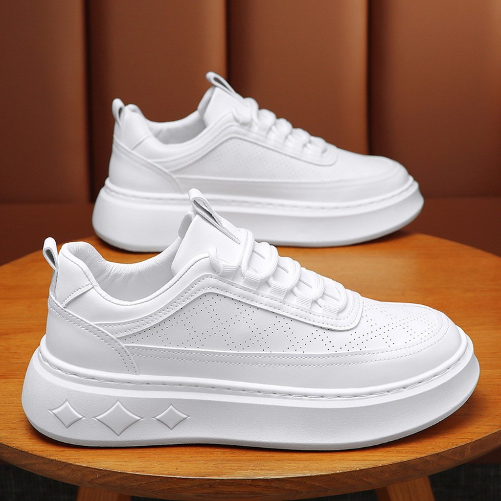 รองเท้าผ้าใบรองเท้าผู้ชาย 776101508346 L888 สีขาว 44 LM Store