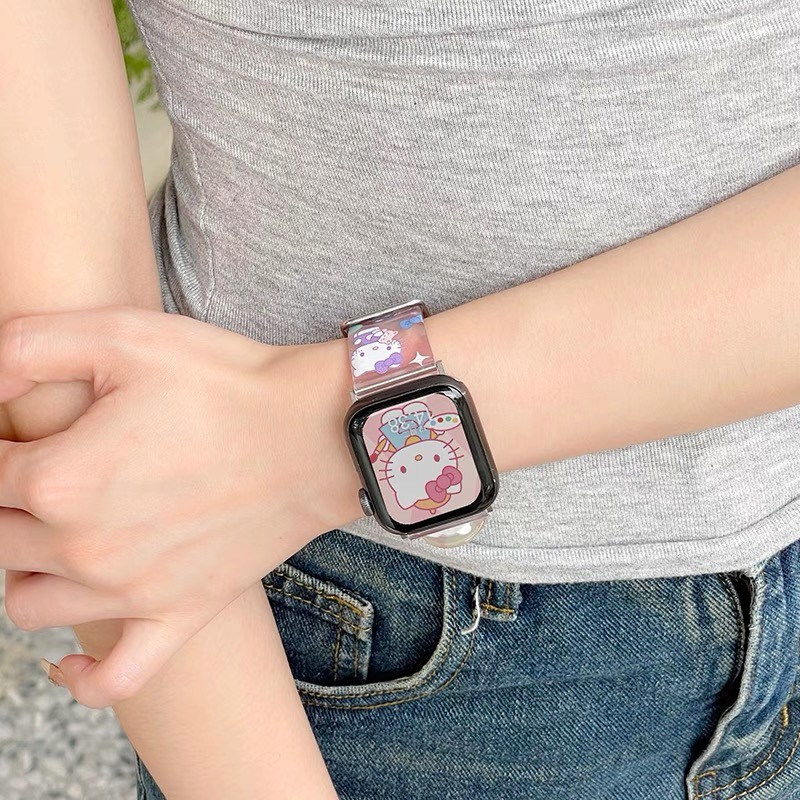 สายนาฬิกาลายแมว kt สีชมพูไล่ระดับสีสําหรับ Apple Watch Ultra 8 7 49 มม. 45 มม. 40 มม. 41 มม. 44 มม. IWatch Series SE 6 5 4 3 2 1 tpu ซิลิโคนอ่อนนุ่ม