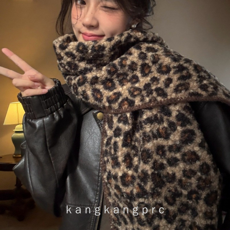 ผ้าพันคอโอเค★พร้อมสต็อก~เสือดาวพิมพ์ความรู้สึกระดับไฮเอนด์เลียนแบบขนสัตว์ม้วนผ้าพันคอสองด้านหญิงฤดูใบไม้ร่วงฤดูหนาวที่อบอุ่นแฟชั่นเช่น