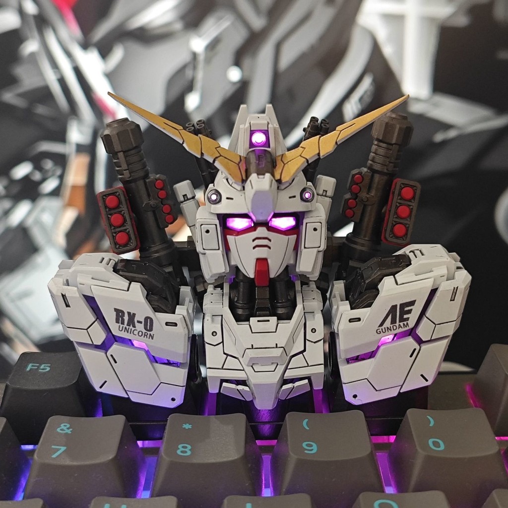 Rx-0 Unicorn Three-Key Cap Strike Freedom Gundam Button Mechanical Keyboard Deformable Light Transmission Mecha