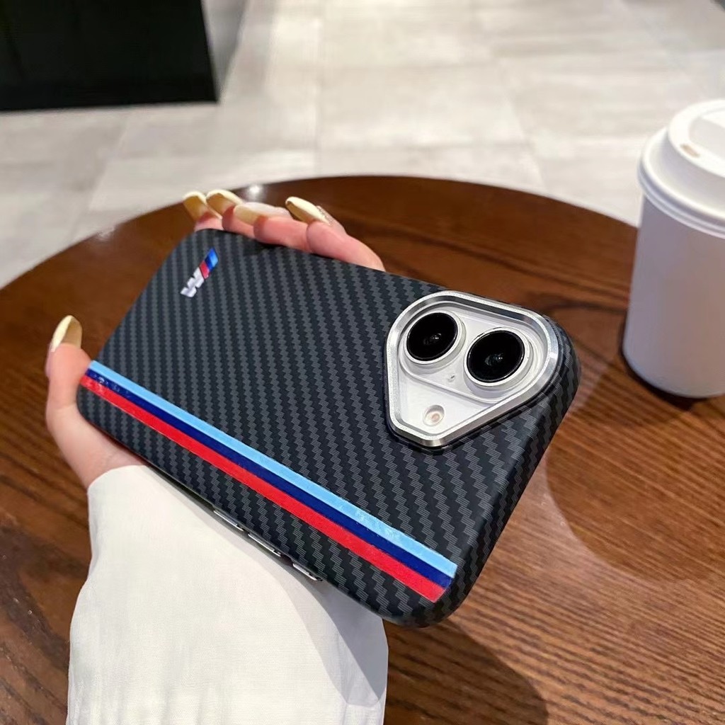 เคสพีซี BMW บางเฉียบ IPhone 15 Plus 13 12 15 Pro Max 14 16 Pro Max เคสโทรศัพท์มือถือแม่เหล็กพื้นผิวคาร์บอนไฟเบอร์