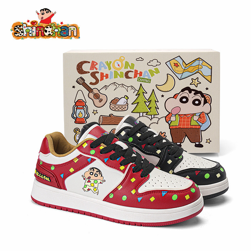 Crayon Shin-Chan อะนิเมะรองเท้าผู้หญิงรองเท้าสีขาวกราฟฟิตีการ์ตูนรุ่นใหม่ฤดูใบไม้ร่วงรองเท้าผ้าใบลำลองมูลค่าสูงสไตล์โรงเรียน