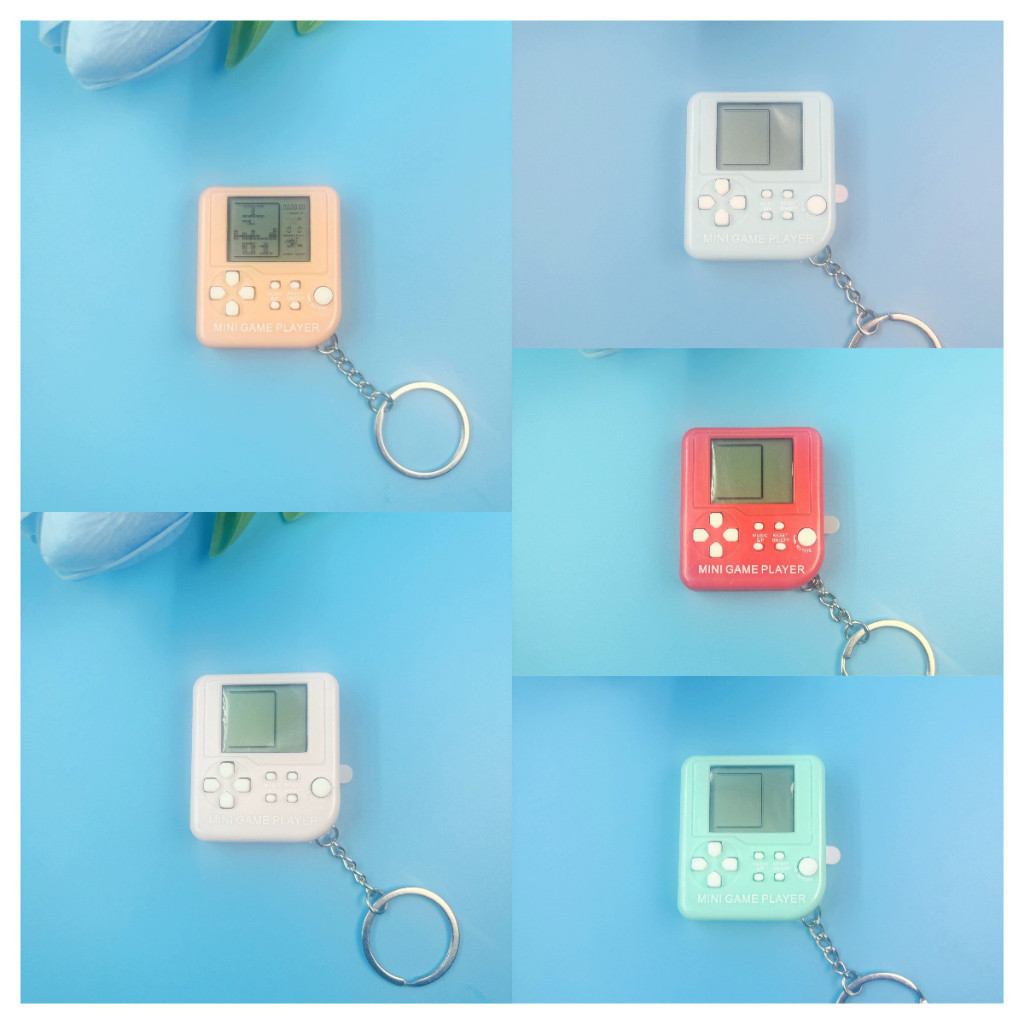 🐝พวงกุญแจเกมส์ Gameboy สี่เหลี่ยมเล็ก เกมรถถังสีมาการอง พร้อมรูปแบบเกมส์คลาสสิกมากมาย