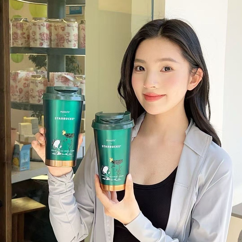Starbucks Cup Peanuts ร่วมแบรนด์ 384ml ถ้วยกาแฟทองสีเขียวเข้ม ถ้วยเก็บความร้อนสแตนเลส ถ้วยน้ําในรถยนต์ - รูปที่ 3