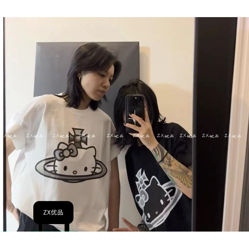 Vivi*n สไตล์ใหม่เกาหลีรุ่น Saturn ดอกไม้ผู้ชายผู้หญิงคู่หลวมรอบคอแขนสั้นเสื้อยืด
