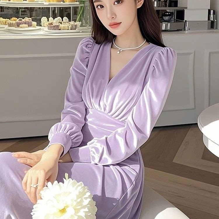 สไตล์ฝรั่งเศส กําหนด บรรยากาศ ชุดเดรสยาว ความรู้สึกขั้นสูง ชุดด้านล่างกํามะหยี่สีม่วงอ่อน หญิงฤดูหนาว