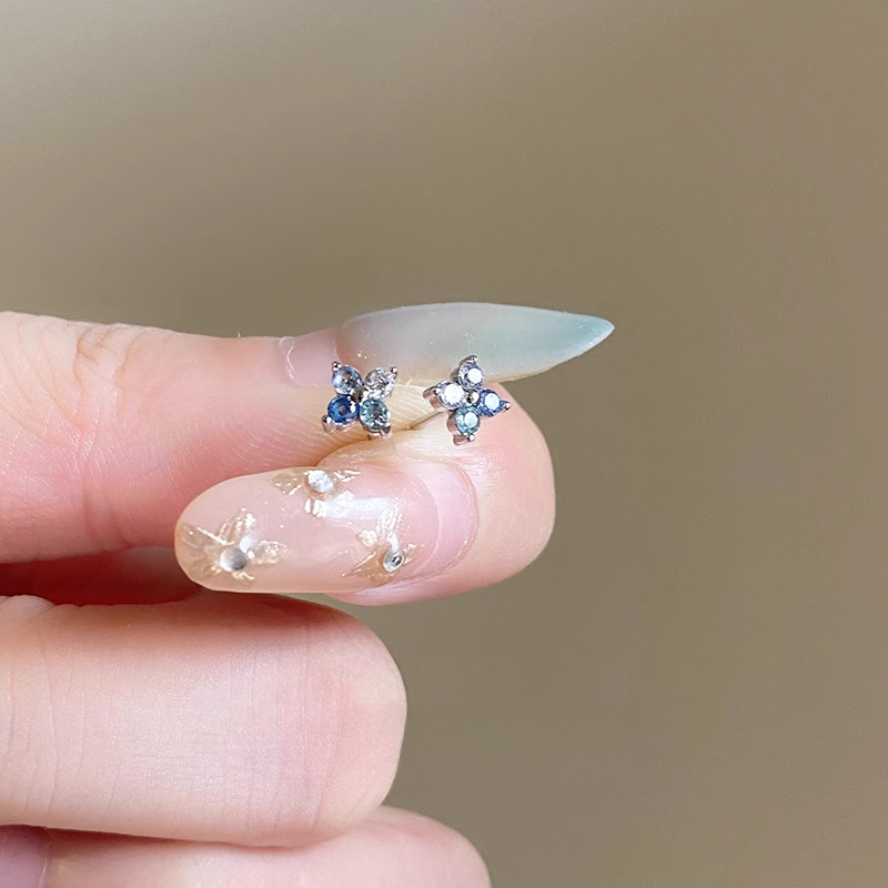 สีฟ้าสีขาว ส925 เงินชุบหูกระดูก สวดมนต์ ต่างหูหูกระดุม เครื่องประดับ - รูปที่ 4