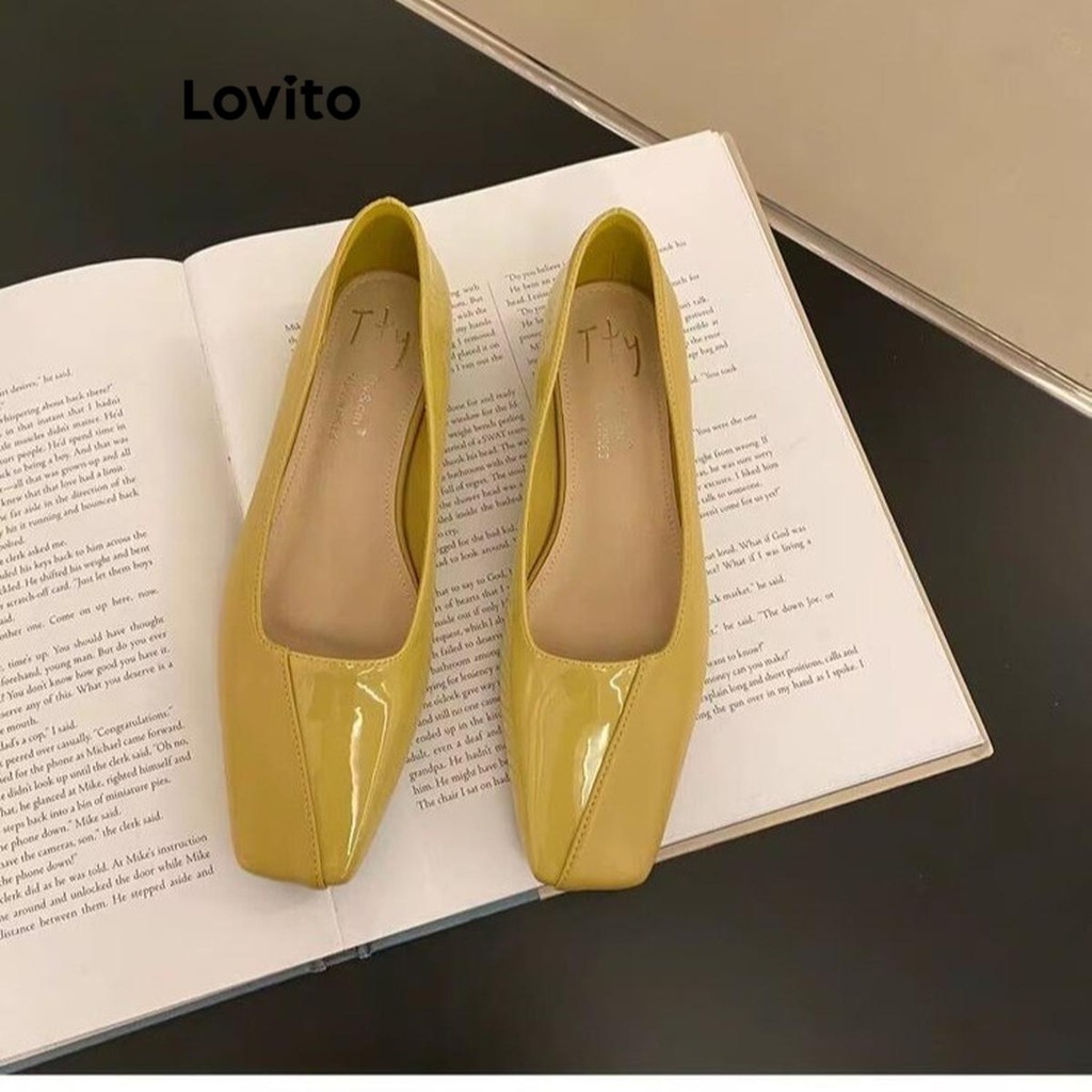 Lovito รองเท้าส้นเตี้ยแบบบัลเลต์ส้นเตี้ยสไตล์ฝรั่งเศสสำหรับใส่ไปทำงานสำหรับผู้หญิง หนังสิทธิบัตรแบบเรียบหรูสไตล์วินเทจ LFA70251