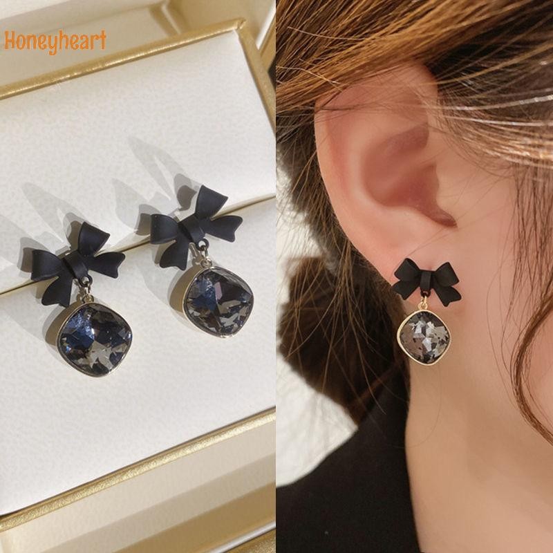 <Honeyheart> 1 คู่ Mystic Black Jewelry Bow Dangle ต่างหูสําหรับผู้หญิง Statement Square ต่างหูผู้หญ