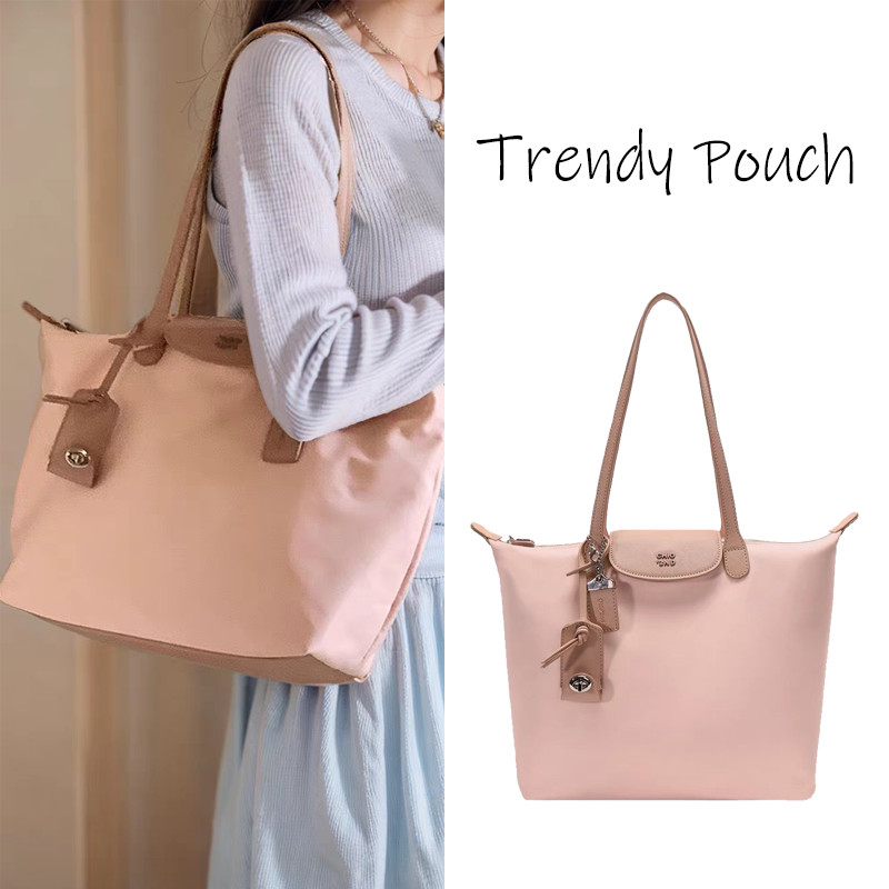 TRENDY POUCH   หวาน กระเป๋าถือ  ความจุสูง การเดินทาง ยามว่าง เรียบง่าย แบบพกพา กระเป๋าใบใหญ่