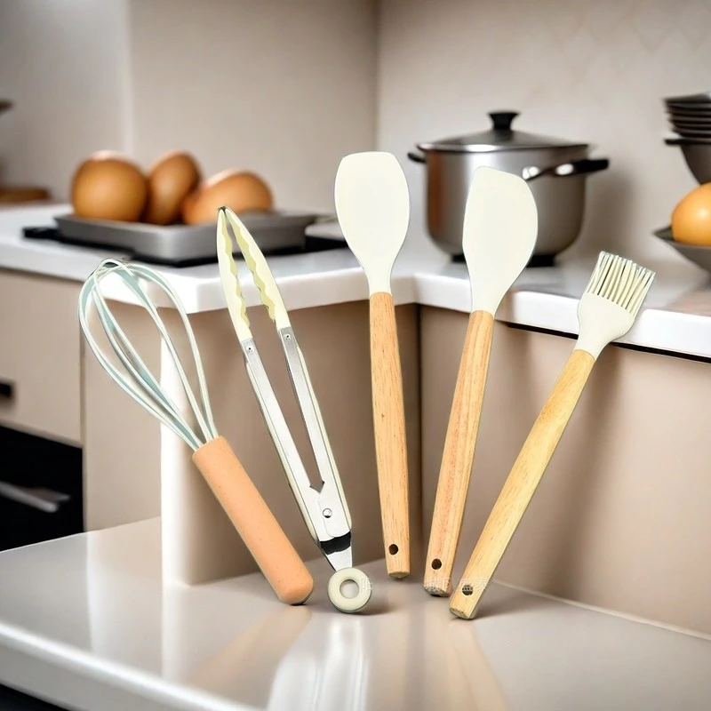 ข้ามพรมแดนไม้จับซิลิโคนเครื่องครัวชุด 12 ชิ้นไม่ติดหม้อ Shovel สำหรับทำอาหารช้อนซุปช้อนเครื่องครัวชุดขายส่ง