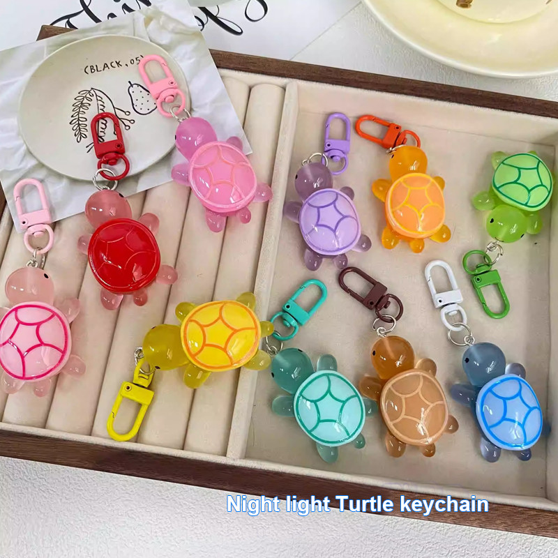ในไทย✨เรืองแสงในที่มืดเต่าสี Keyfob หวานหญิงสาวหัวใจพวงกุญแจเพื่อนสนิทกระเป๋าจี้COD