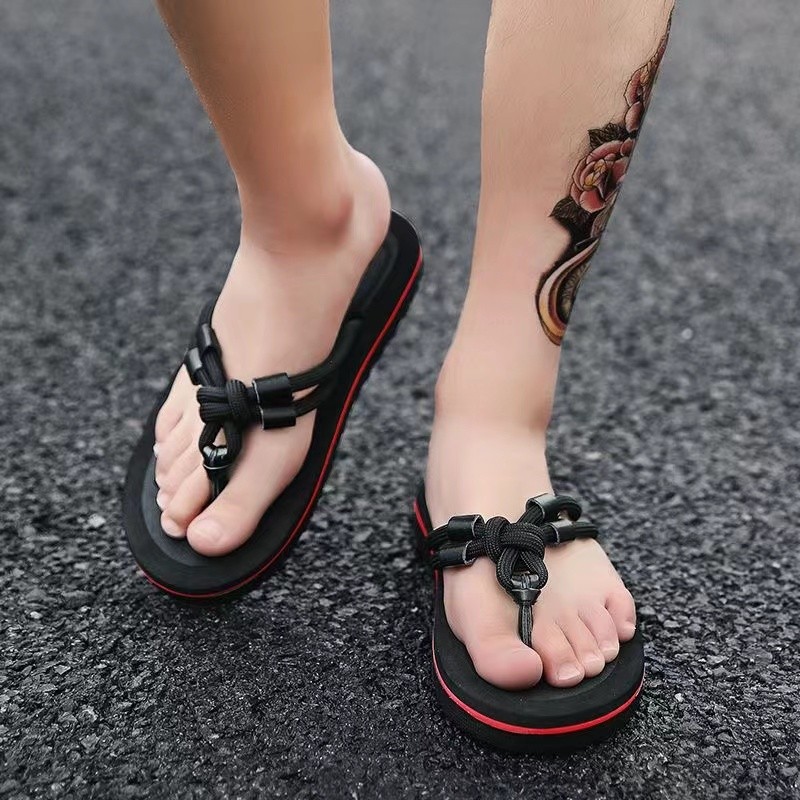 ผู้ชาย Retro Flip-Flops ที่ไม่ซ้ํากันอินเทรนด์กลางแจ้ง Flip-Flops ยางแต่เพียงผู้เดียวสวมใส่กันลื่น @